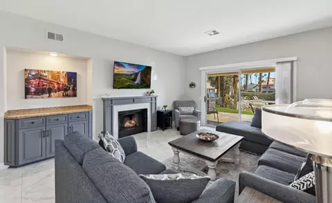466 Evergreen Ash, Palm Desert, CA 92211