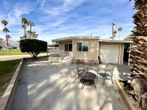 32661 San Miguelito Dr, Thousand Palms, CA 92276