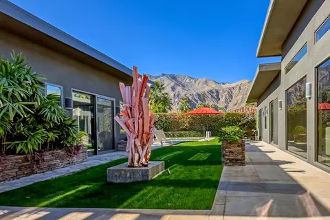 201 Camino Sur, Palm Springs, CA 92262