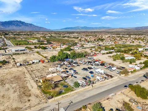38475 Primrose Ln, Indio, CA 92203 photo 3