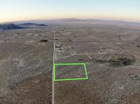 153 Sespe St, Landers, CA 92285 photo 4