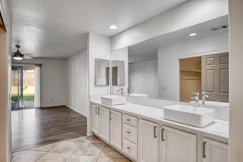 Bath - 30758 Robert Rd, Thousand Palms, CA 92276 photo 7 of 7