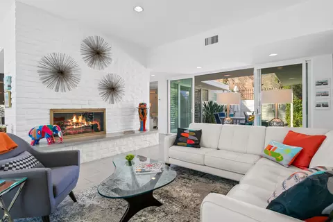 72215 El Paseo, Palm Desert, CA 92260