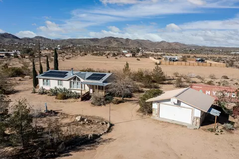 1959 Yetters Ln, Landers, CA 92285 photo 5