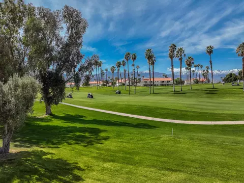 324 Vista Royale Dr, Palm Desert, CA 92211
