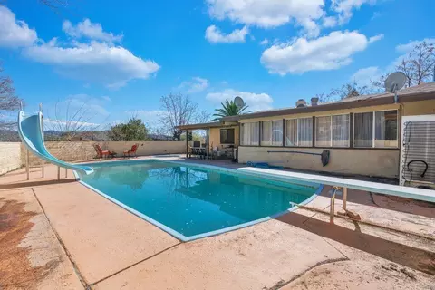 Exterior - 49256 Buena Vista Dr, Morongo Valley, CA 92256 photo 9 of 11