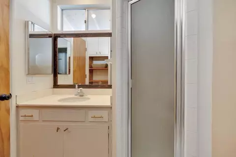 Bath - 49256 Buena Vista Dr, Morongo Valley, CA 92256 photo 1 of 3