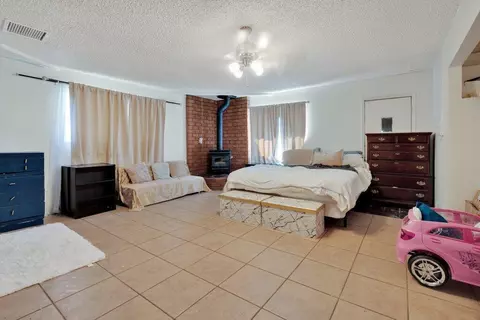 Bedroom - 49256 Buena Vista Dr, Morongo Valley, CA 92256 photo 2 of 4