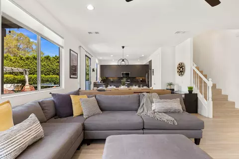 Living - 48611 Anastacia Ct, Indio, CA 92201 photo 3 of 4