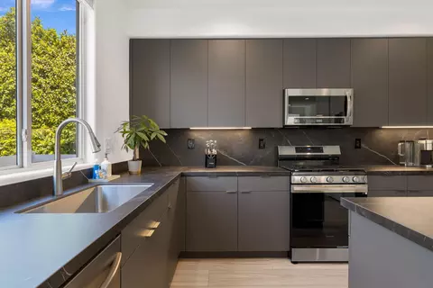 Kitchen - 48611 Anastacia Ct, Indio, CA 92201 photo 2 of 4