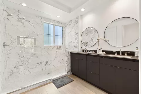 Bath - 48611 Anastacia Ct, Indio, CA 92201 photo 2 of 3