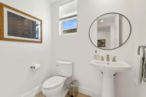 Bath - 48611 Anastacia Ct, Indio, CA 92201 photo 1 of 3