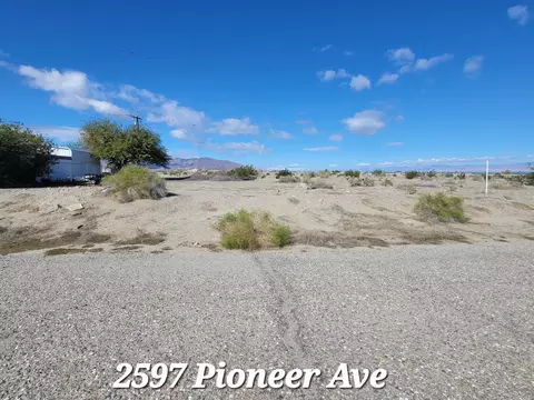 2597 Pioneer Ave, Thermal, CA 92274