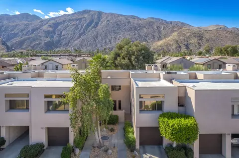 427 Village Sq W, Palm Springs, CA 92262