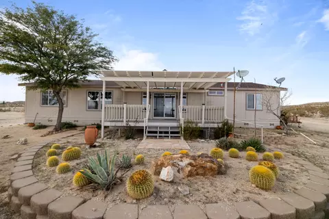 Exterior - 11388 Custer Ave, Lucerne Valley, CA 92356 photo 8 of 11
