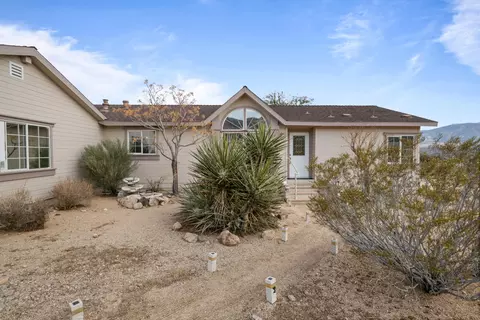 Exterior - 11388 Custer Ave, Lucerne Valley, CA 92356 photo 5 of 11
