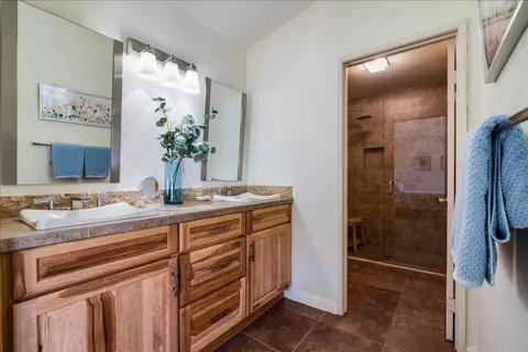 Bath - 55276 Firestone, La Quinta, CA 92253 photo 3 of 3