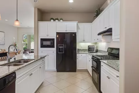 Kitchen - 81963 Corte Valdemoro, Indio, CA 92203 photo 3 of 3