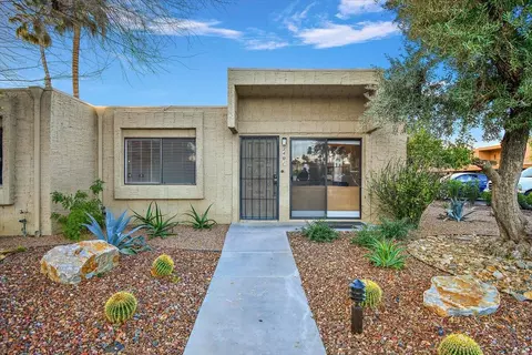 2401 Los Patos Dr, Palm Springs, CA 92264