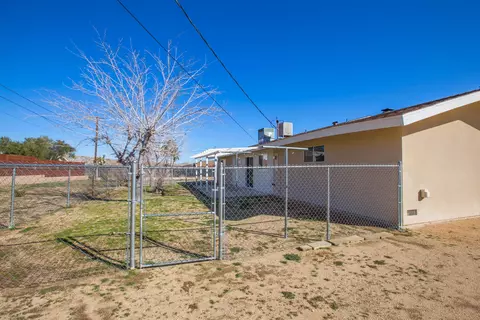 Exterior - 7338 Alaba Ave, Yucca Valley, CA 92284 photo 15 of 15