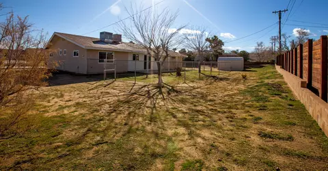 Exterior - 7338 Alaba Ave, Yucca Valley, CA 92284 photo 11 of 15