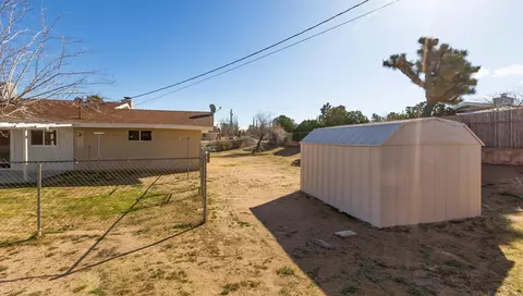 Exterior - 7338 Alaba Ave, Yucca Valley, CA 92284 photo 13 of 15