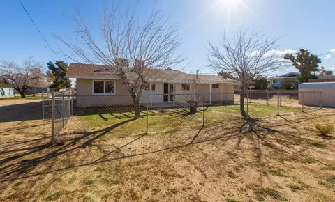 Exterior - 7338 Alaba Ave, Yucca Valley, CA 92284 photo 12 of 15