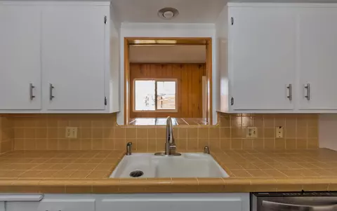 Kitchen - 7338 Alaba Ave, Yucca Valley, CA 92284 photo 1 of 3