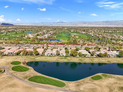 View/Area - 80405 Oaktree, La Quinta, CA 92253 photo 5 of 10