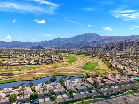 View/Area - 80405 Oaktree, La Quinta, CA 92253 photo 9 of 10