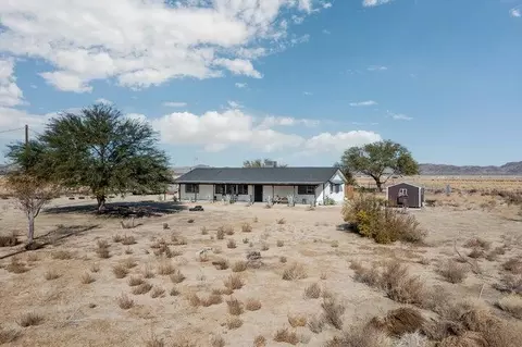 65656 4th St, Joshua Tree, CA 92252