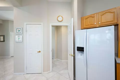 Kitchen - 44332 Royal Lytham Dr, Indio, CA 92201 photo 6 of 7