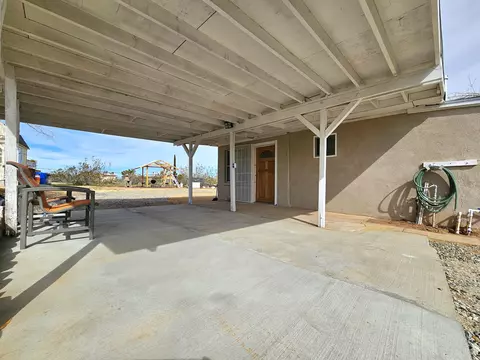 Exterior - 55686 Mira St, Yucca Valley, CA 92284 photo 5 of 29