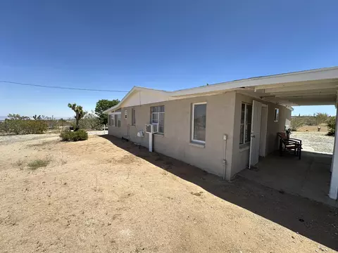 Exterior - 55686 Mira St, Yucca Valley, CA 92284 photo 18 of 29