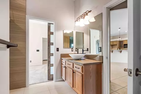 Bath - 41640 Cambridge Ave, Bermuda Dunes, CA 92203 photo 5 of 7
