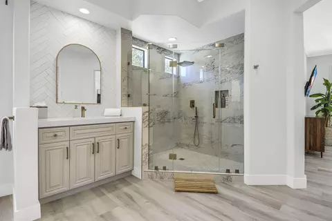 Bath - 48573 Cascade St, Indio, CA 92201 photo 1 of 6
