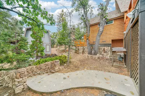 1344 Silverado Rd, Big Bear City, CA 92314 photo 3