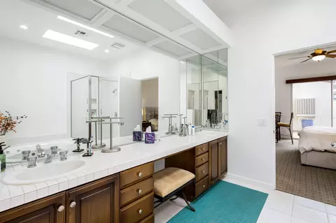 Bath - 57646 Interlachen, La Quinta, CA 92253 photo 2 of 6