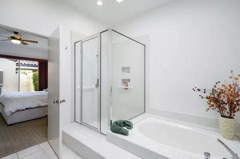 Bath - 57646 Interlachen, La Quinta, CA 92253 photo 3 of 6