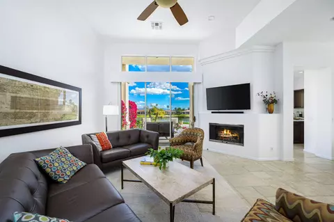 Living - 57646 Interlachen, La Quinta, CA 92253 photo 2 of 4