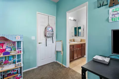 Bath - 49870 Lewis Rd, Indio, CA 92201 photo 6 of 8