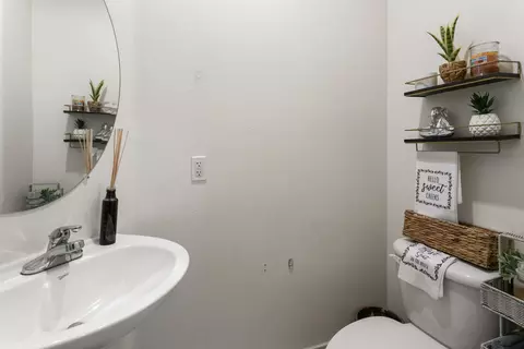 Bath - 49870 Lewis Rd, Indio, CA 92201 photo 8 of 8