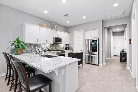 Kitchen - 43653 Treviso Dr, Indio, CA 92203 photo 4 of 5