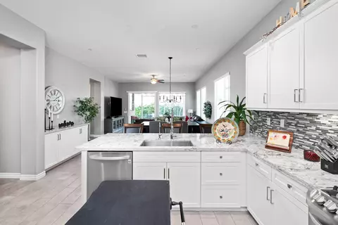 Kitchen - 43653 Treviso Dr, Indio, CA 92203 photo 3 of 5