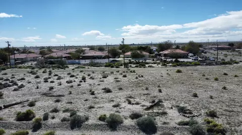 1369 Nile Dr, Thermal, CA 92274