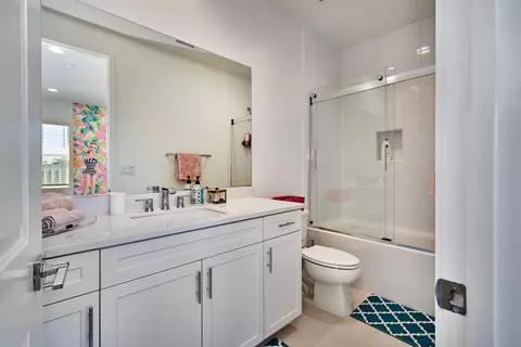 Bath - 84639 Litorale Ct, Indio, CA 92203 photo 2 of 2