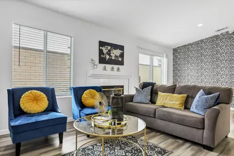 Living - 82387 Gregory Ct, Indio, CA 92201 photo 4 of 4