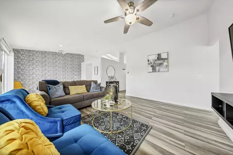 Living - 82387 Gregory Ct, Indio, CA 92201 photo 2 of 4