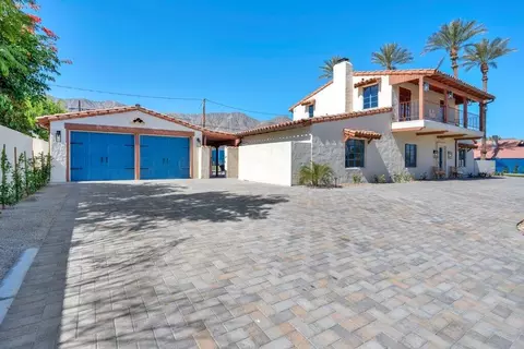 52155 Eisenhower Dr, La Quinta, CA 92253