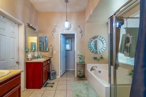 Bath - 82773 Mount Riley Dr, Indio, CA 92203 photo 2 of 4